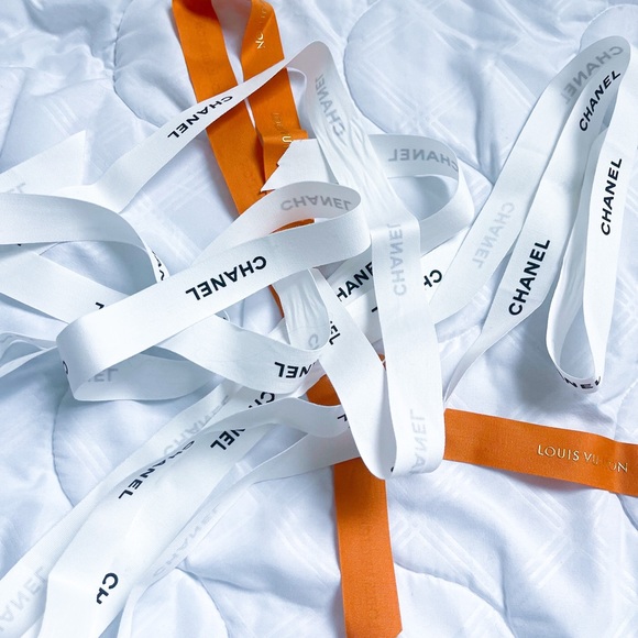 Chanel classic black and white wrapping ribbon - Picture 1 of 2